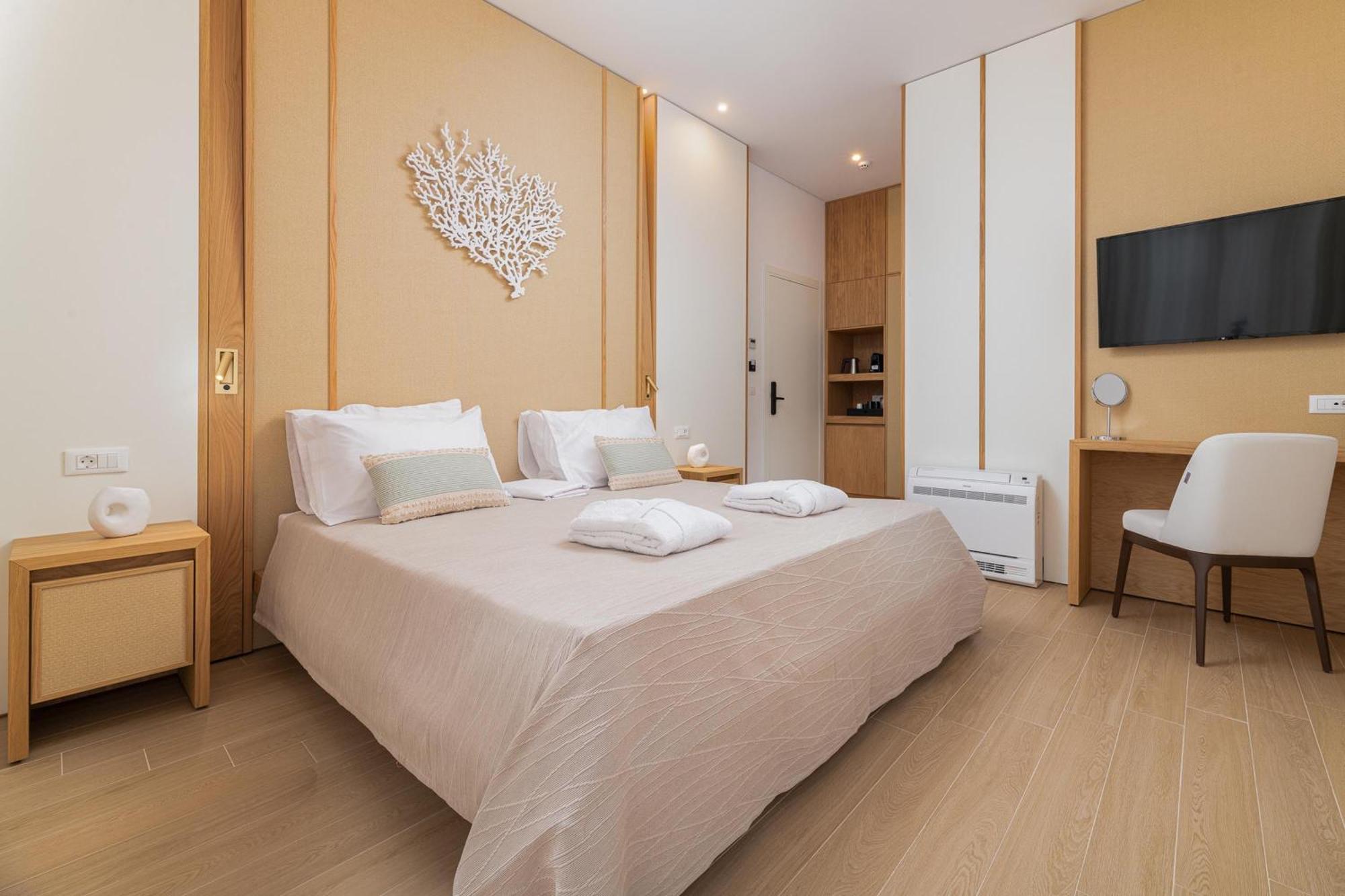 The 12Th City Hotel Rhodes City ภายนอก รูปภาพ